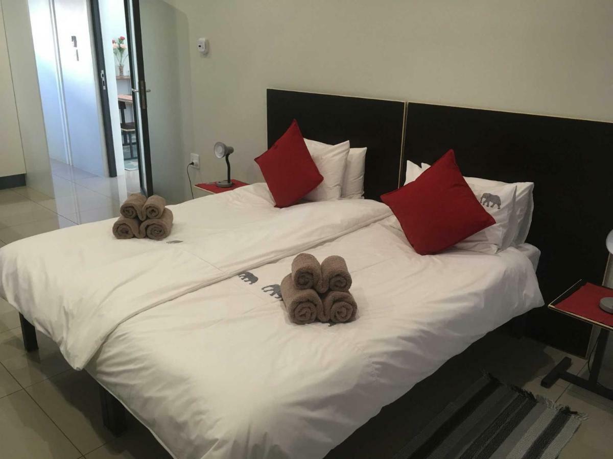 ホテル Suiderhof Self-Catering ウィントフーク エクステリア 写真