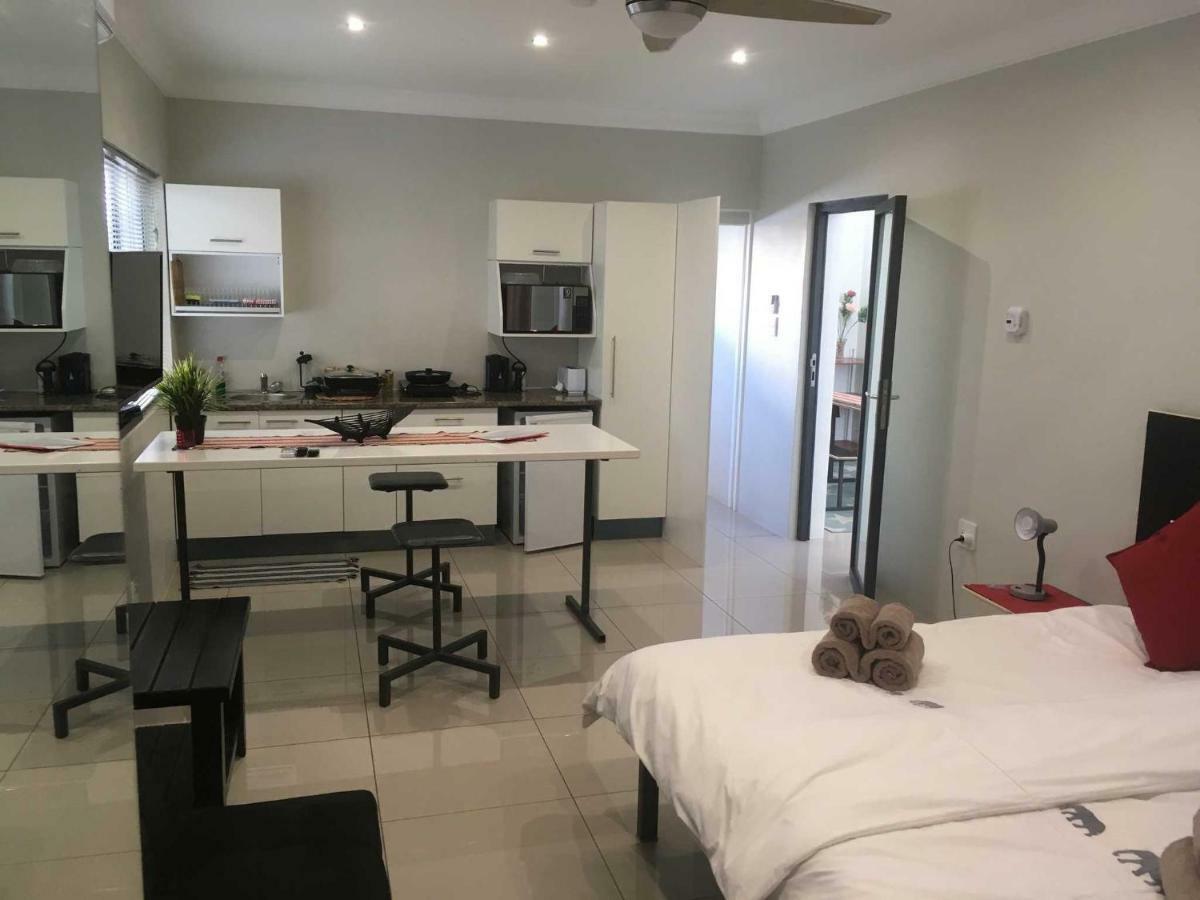 ホテル Suiderhof Self-Catering ウィントフーク エクステリア 写真