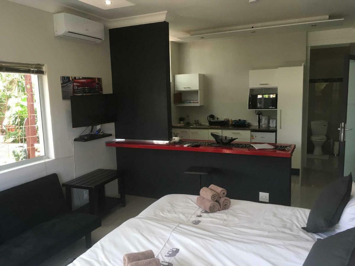 ホテル Suiderhof Self-Catering ウィントフーク エクステリア 写真