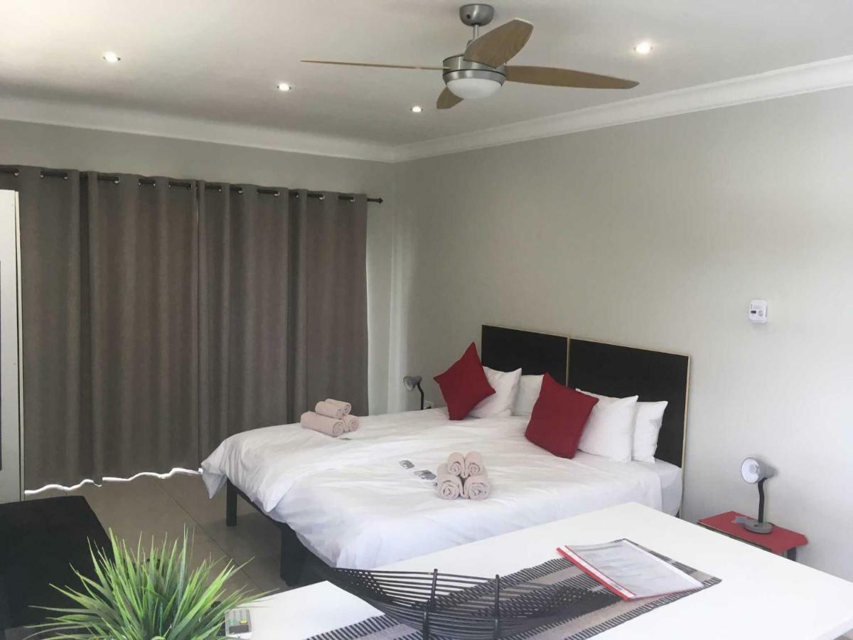 ホテル Suiderhof Self-Catering ウィントフーク エクステリア 写真